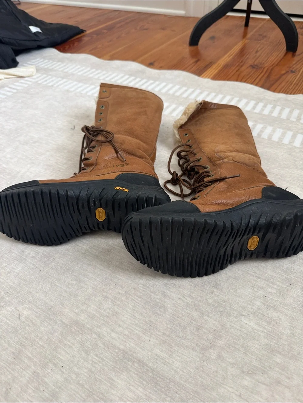 UGG Chestnut Brown Leather Shearling-Lined Lace-Up Winter Boots